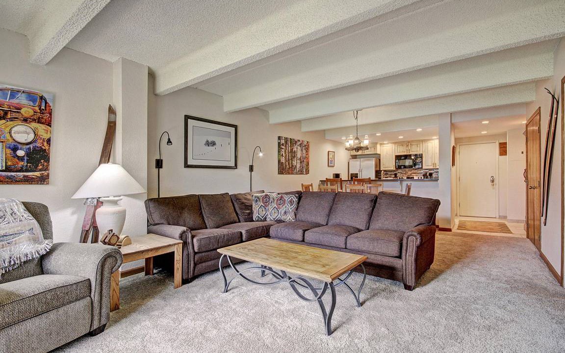 East Village at Copper Condo | Wheeler House Spacious East Village Condo, Easy Walk to Super Bee - WH104