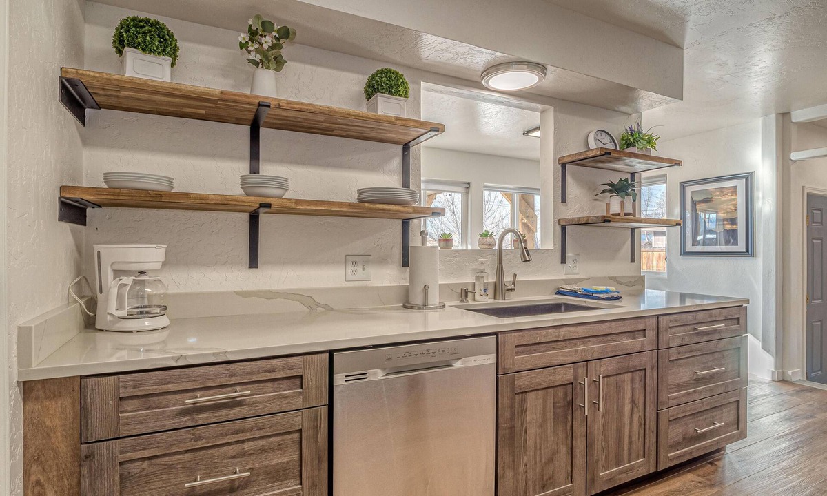 Fruita House | Whomping Willow: Downtown Home with Hot Tub