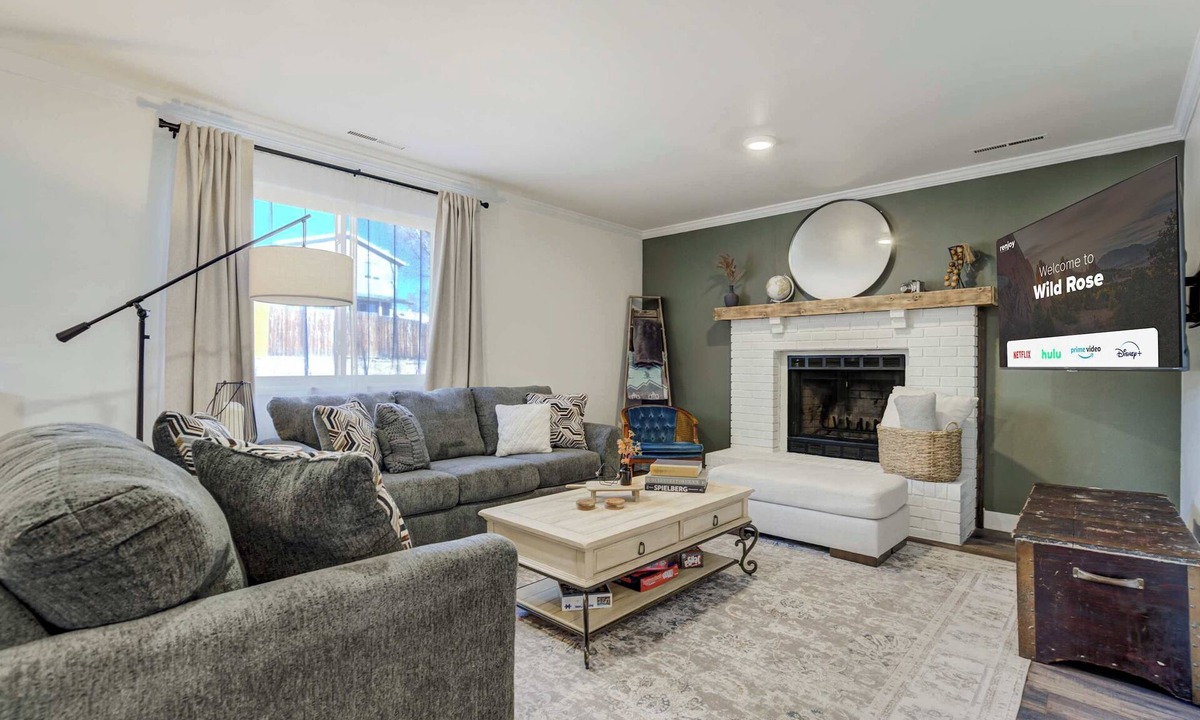 Cheyenne Meadows House | Wild Rose! Outdoor Retreat with BBQ & Fire Pit