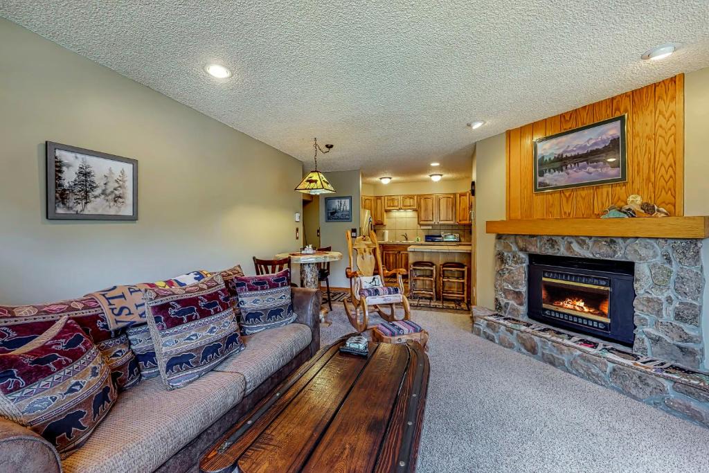 Warrior's Mark Apartment | Woods Manor 101A