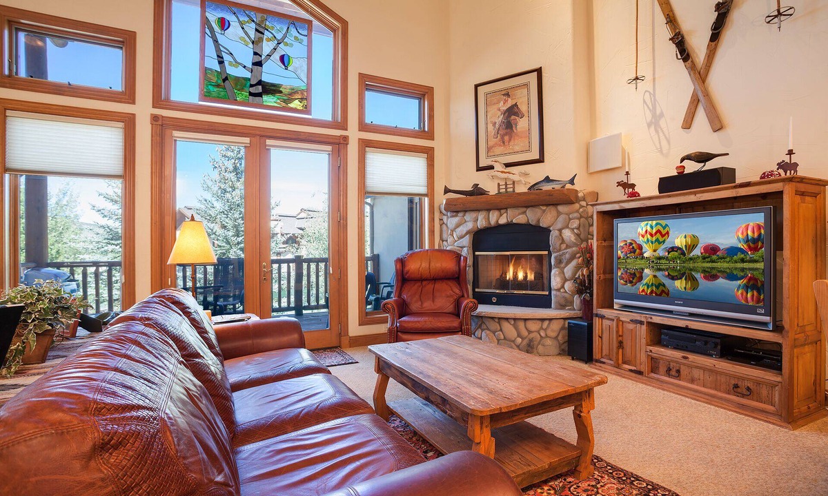 Steamboat Springs House | X2782 | Walk to Base Area | Winter Shuttle | Pool | Hot Tub | Nice Views