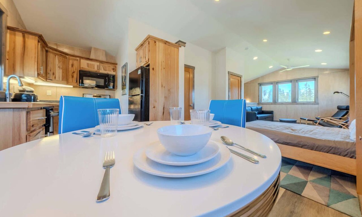 West Yellowstone Apartment | YCC Studio