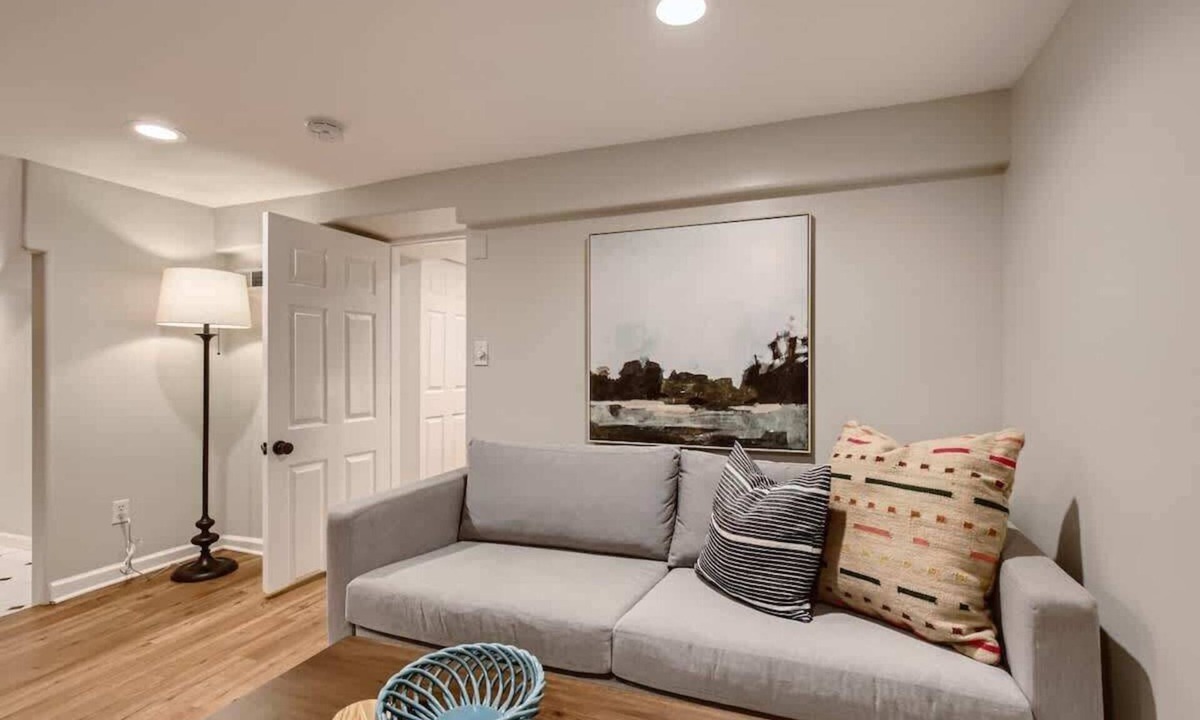 Congress Park Apartment | York by Modern Midstay/3 Blocks to Cheesman #NYB