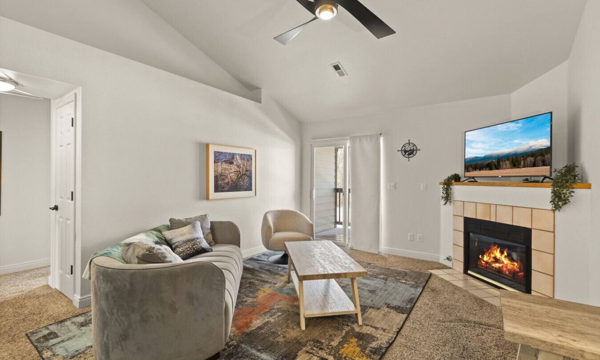 Fort Collins Apartment | Your Foothills Retreat | Dogs welcome | 30+ days