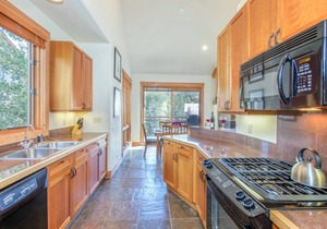 102 m² Condo ∙ 1 bedroom ∙ 6 guests