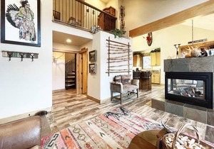 102 m² Condo ∙ 1 bedroom ∙ 6 guests