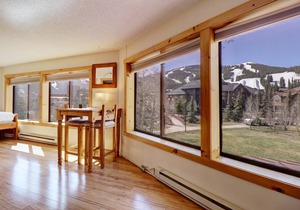 102 m² Condo ∙ 1 bedroom ∙ 7 guests