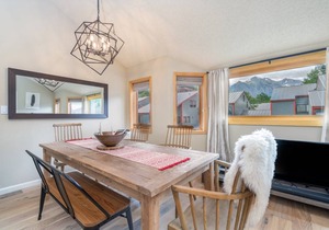 112 m² Condo ∙ 2 bedrooms ∙ 6 guests