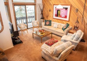 126 Ridgepoint Townhouse