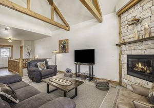 140 m² Condo ∙ 2 bedrooms ∙ 6 guests