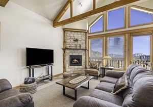 140 m² Condo ∙ 2 bedrooms ∙ 6 guests