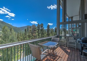 1500sf ft+ GREAT VIEWS-HotTub -Elevator- 5min shuttle- Walk to Lakeside Village