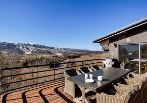 1669 Red Mountain Road