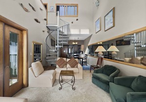 167 m² Condo ∙ 4 bedrooms ∙ 12 guests