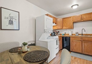 1BR Garden Apartment: Pool, Tennis, Golf Course