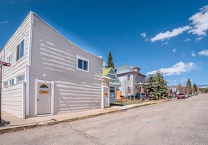 1BR Pets Ok +Great Views + 1 block from Main St