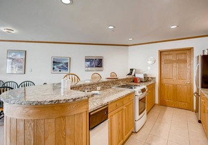2 Bedroom Gold #504