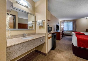 2-Star Hotel ∙ Comfort Inn Denver Southeast
