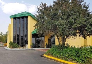 2-Star Hotel ∙ Clarion Inn Fort Collins