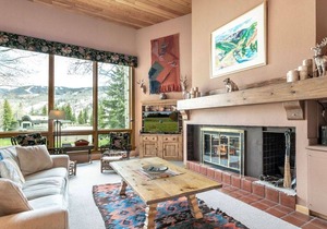 242 m² House ∙ 3 bedrooms ∙ 6 guests