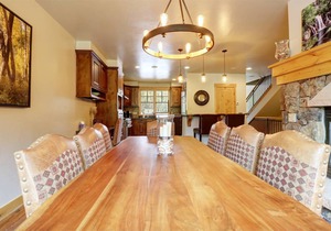 251 m² House ∙ 4 bedrooms ∙ 12 guests