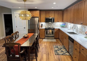 3 Bed/Bath Updated Condo 50 Steps to Main Lift w/30-Foot Balcony Facing Ski Runs