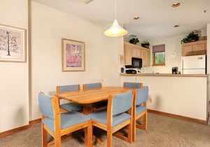 3 Bedroom Condo Near the Lake