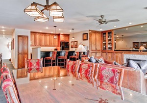 3 Bedroom Gold with A/C #514