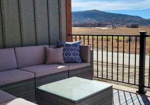 3 Mi to Granby Ranch Townhome with Balcony and Views