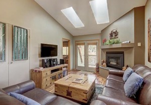 315 Woodbridge Condo