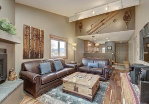 315 Woodbridge Condo