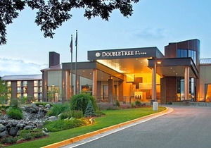4-Star Hotel ∙ DoubleTree by Hilton Denver Tech