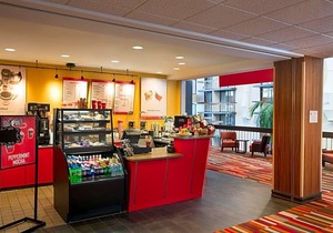 4-Star Hotel ∙ DoubleTree by Hilton Denver Tech