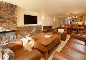700 Monarch 205, Deluxe Condo with Private Deck & Mountain Views Located 1 Block to Ski Lift