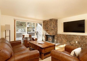 700 Monarch 205, Deluxe Condo with Private Deck & Mountain Views Located 1 Block to Ski Lift