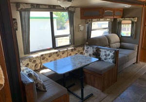 A Unique Pueblo Getaway in a Quirky Camper Retreat, Super Close to All Amenities