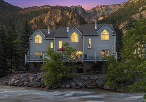 Affordable Riverfront Townhome - Fiber Internet - Near Ouray Hot Springs Pool