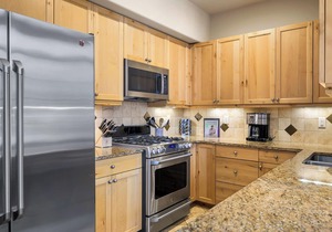 Alpen Glow Row House 5 | Air Conditioning | Downtown Steamboat