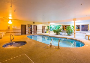 Alpine Inn & Suites