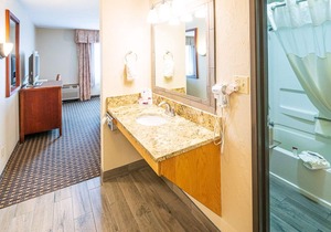 Alpine Inn & Suites