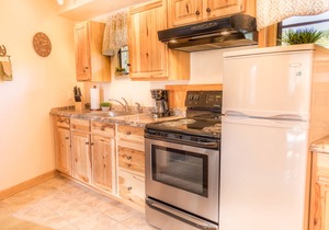 Alpine Trail Ridge Inn - Western King Suite