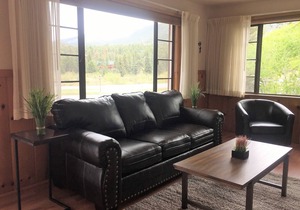Alpine Trail Ridge Inn - Kitchen Family Unit