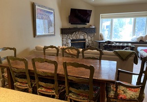 Amazing location! Ski-in/Ski-outnOnly President’s Day weekend open