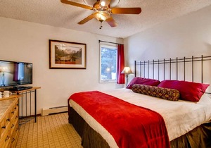 April 2020 in West Vail! 2-bed condo! (1-bed option) Snow is here!