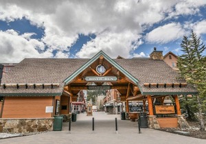 Arapahoe Lodge 8116