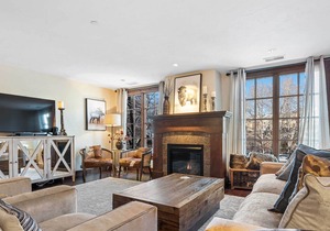 Ascent 202 - Sophisticated Three Bedroom