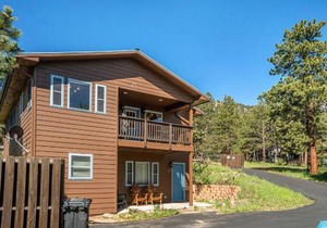 Aspen Grove Getaway