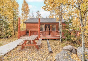 Aspen Leaf Lodges is back with 4 newly renovated cabins