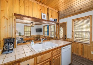 Aspen Leaf Lodges is back with 4 newly renovated cabins