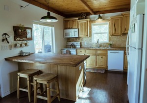 Aspen Ridge Mountain Getaway with Breathtaking Views, Wi-Fi